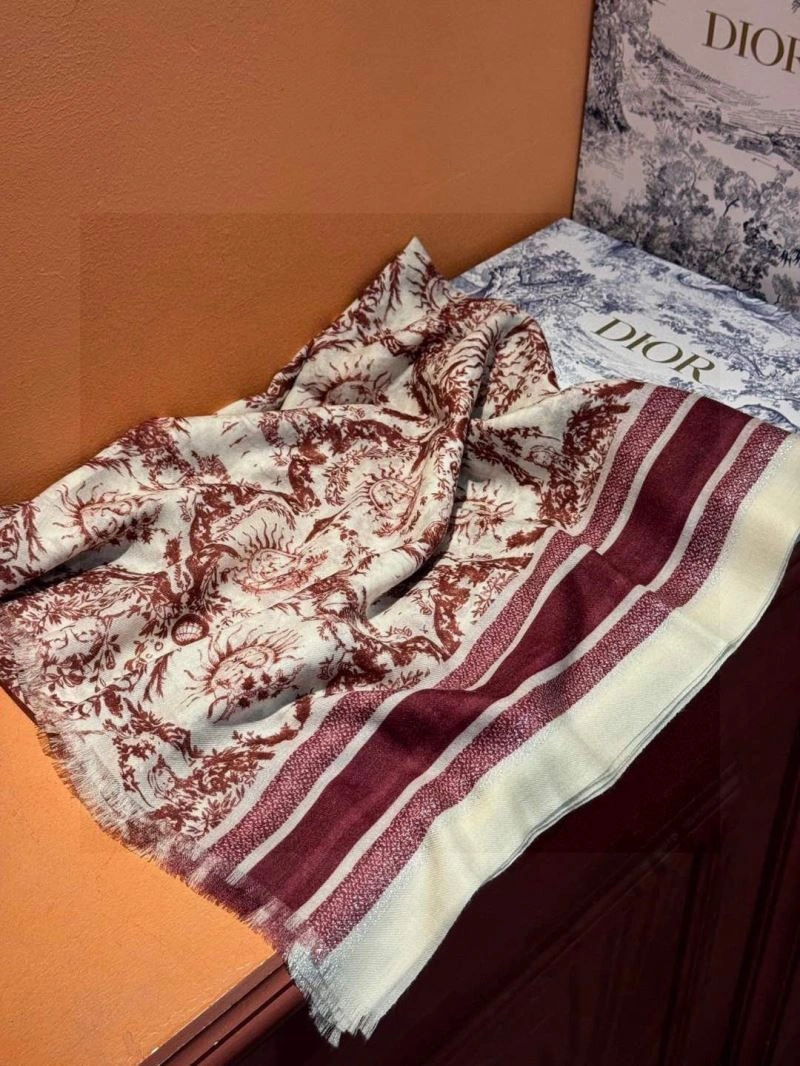 Compact Christian Dior Scarf 271094