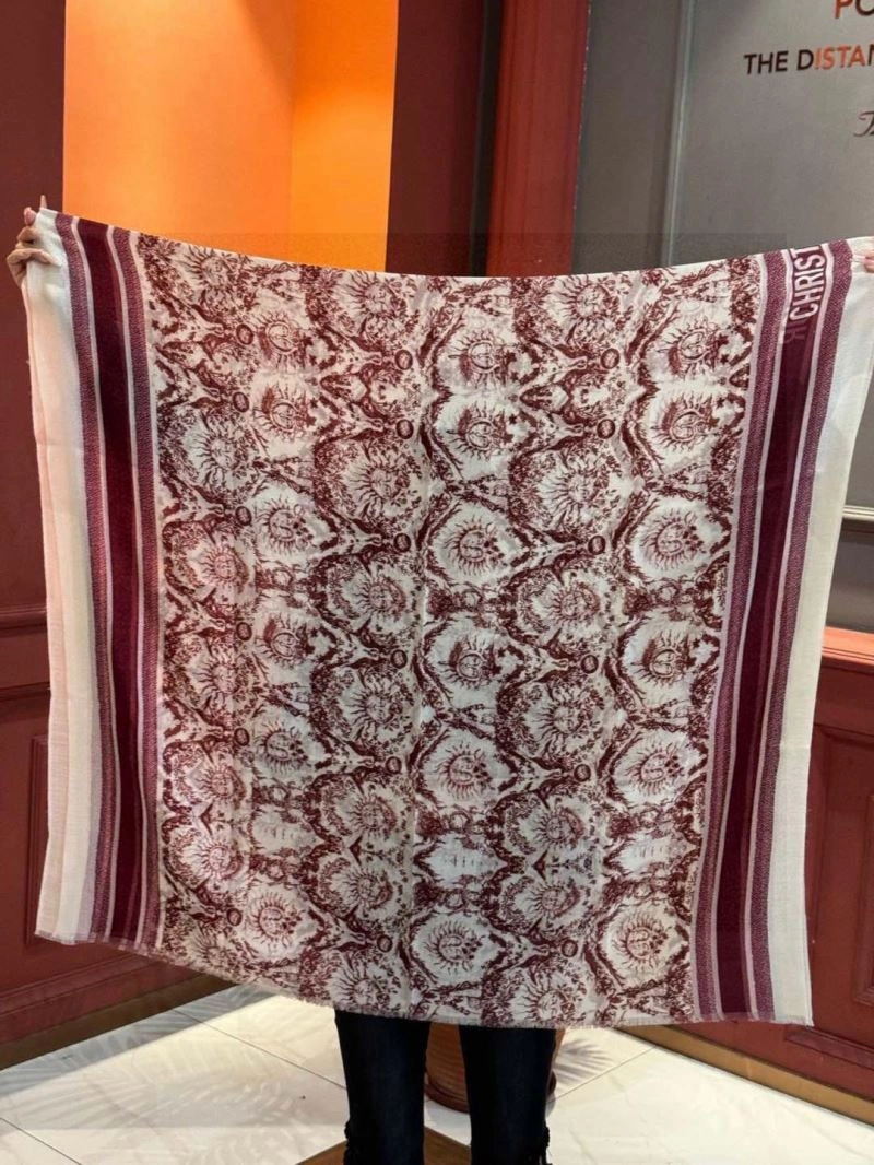 Compact Christian Dior Scarf 271094