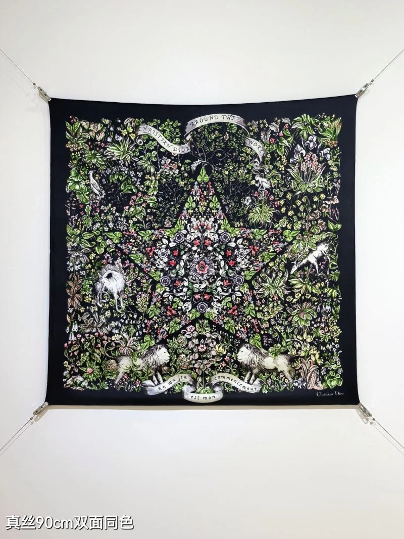 Vibrant Christian Dior Scarf 271860