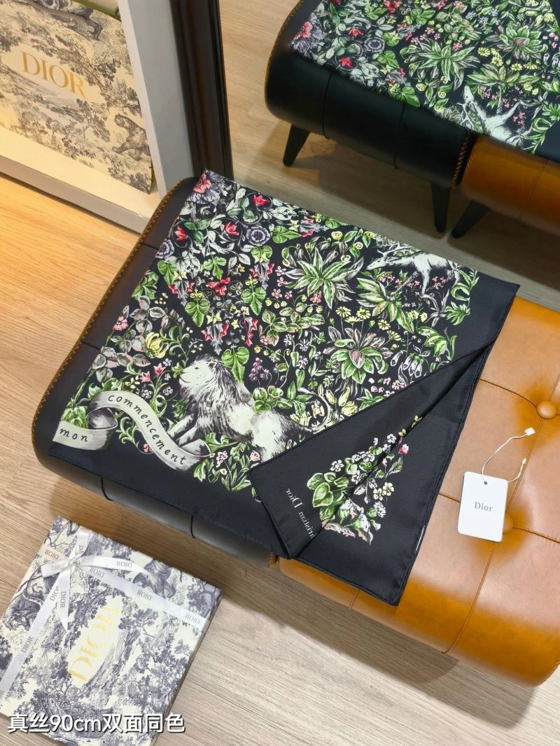 Vibrant Christian Dior Scarf 271860