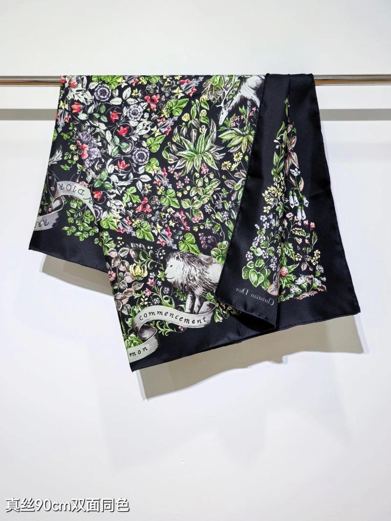 Vibrant Christian Dior Scarf 271860