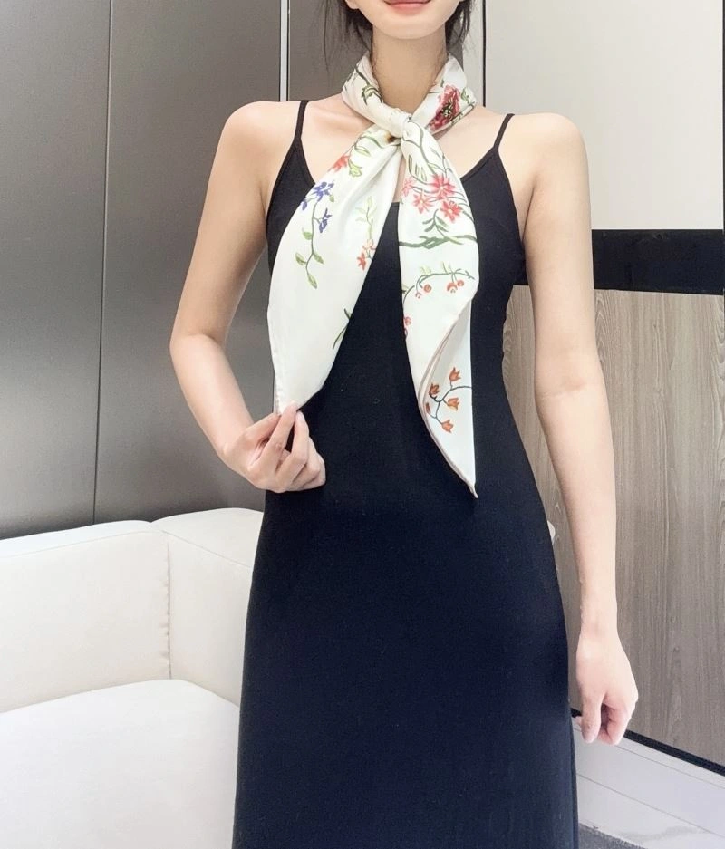 Christian Dior Scarf Functional 271857