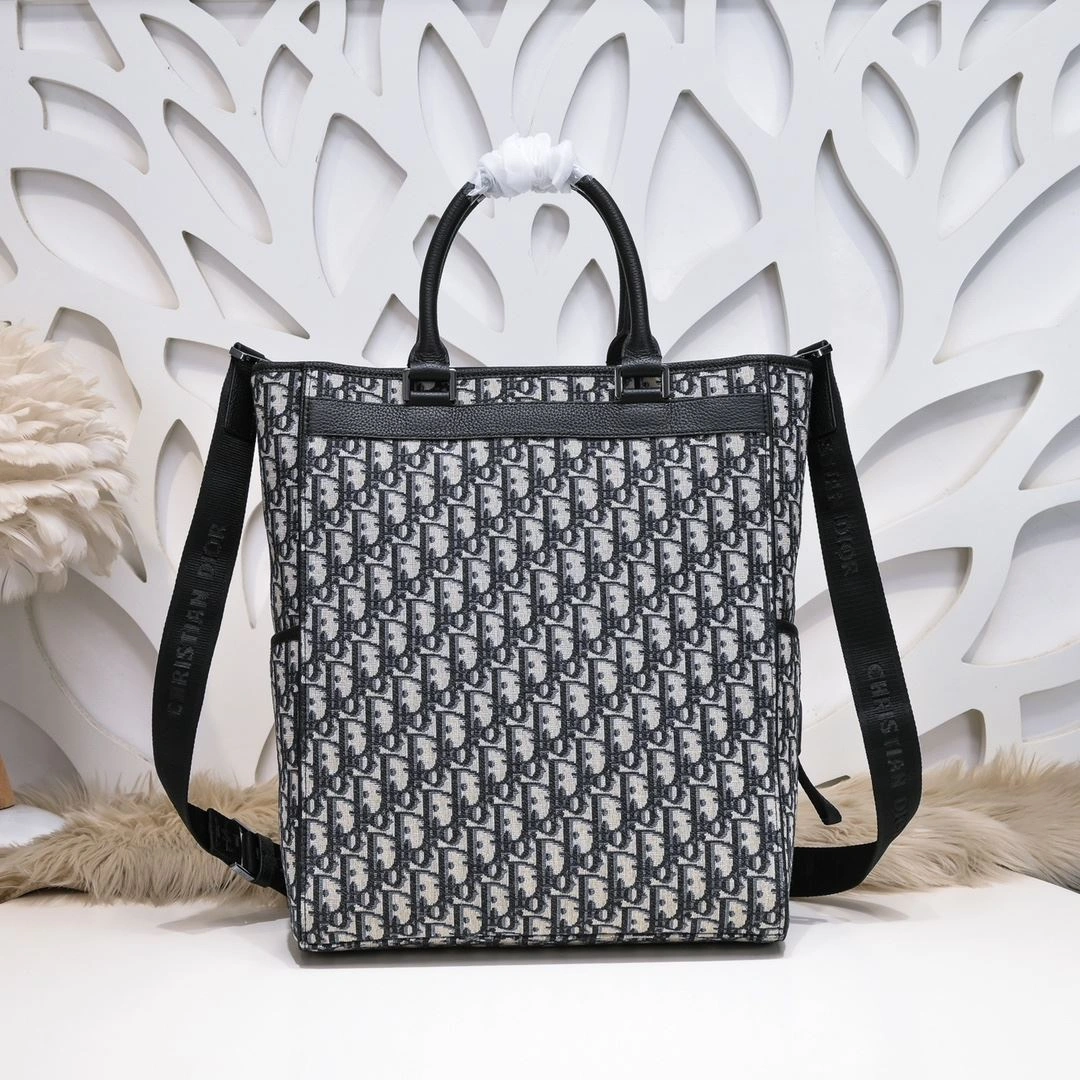 RelaxedFit Christian Dior Shopping Bags 91181