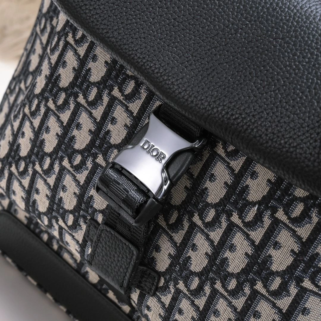 RelaxedFit Christian Dior Shopping Bags 91181