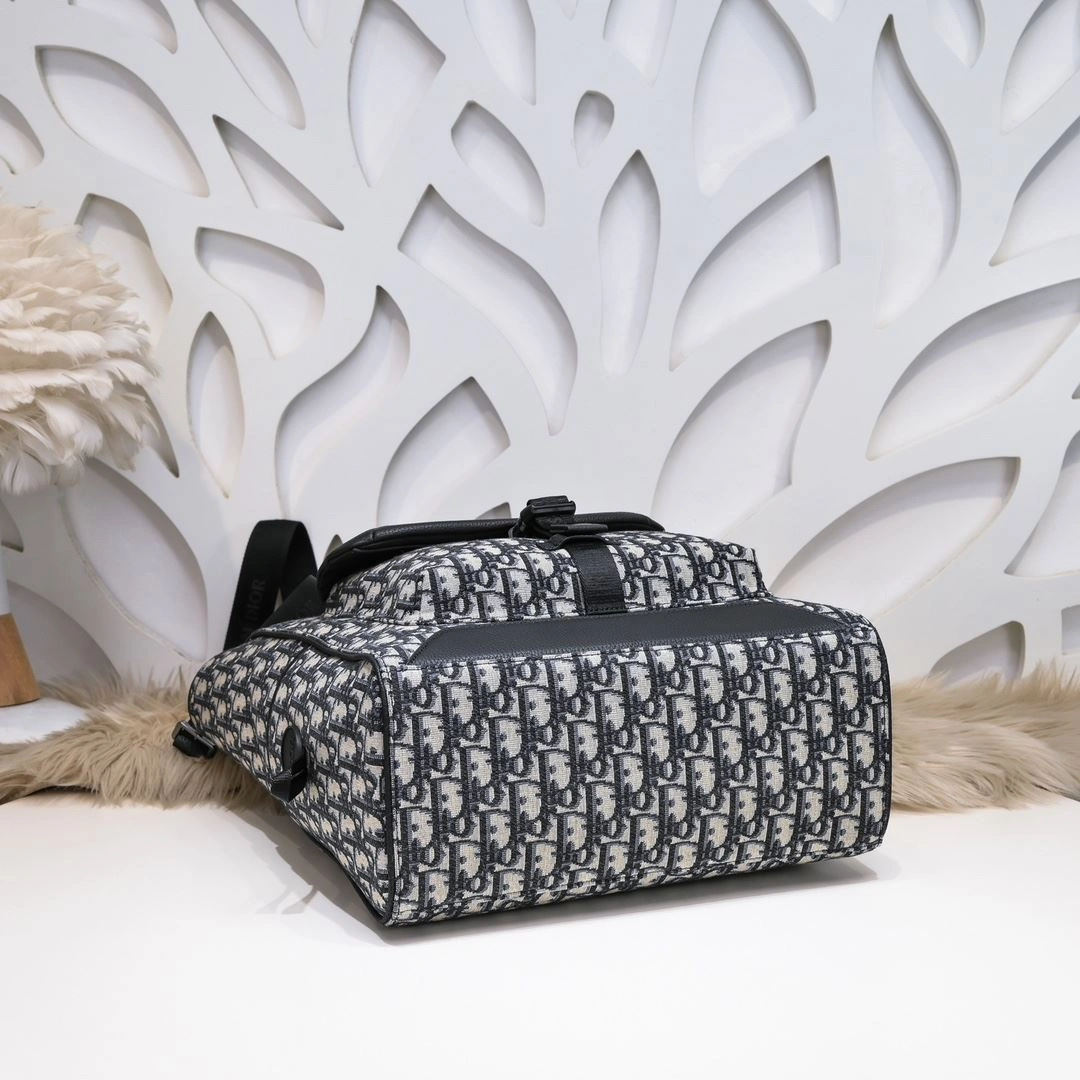 RelaxedFit Christian Dior Shopping Bags 91181