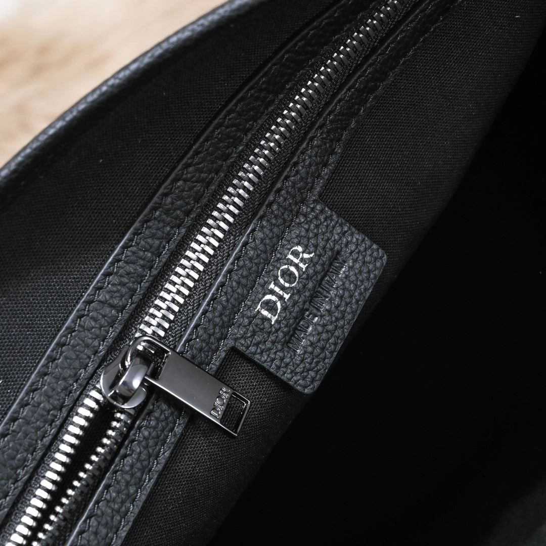 RelaxedFit Christian Dior Shopping Bags 91181