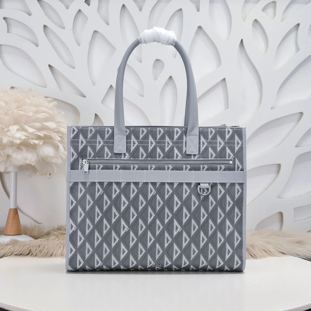 Christian Dior Shopping Bags Resilient 91205