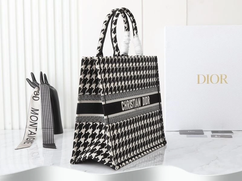 Neat Christian Dior Shopping Bags 87723