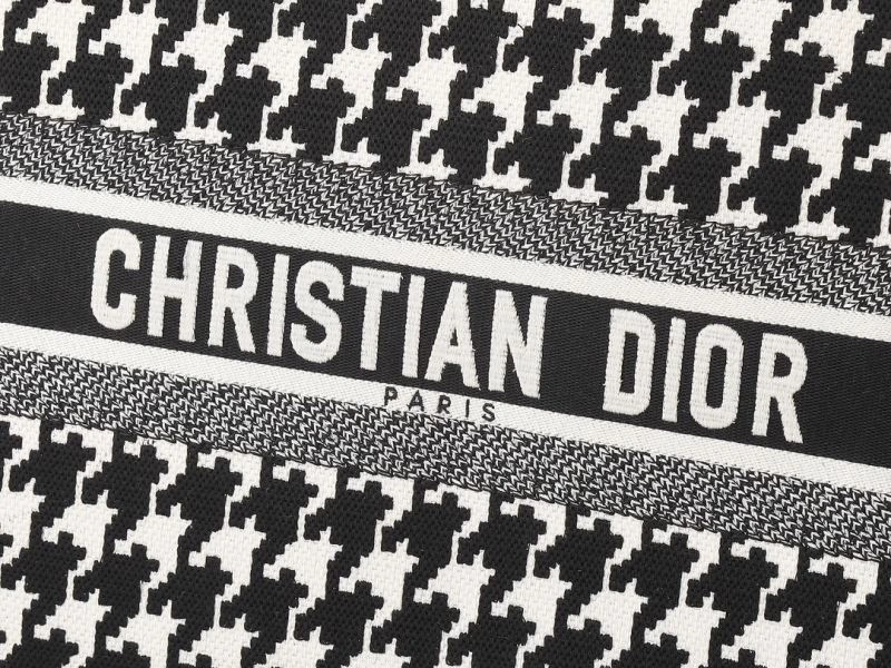 Neat Christian Dior Shopping Bags 87723