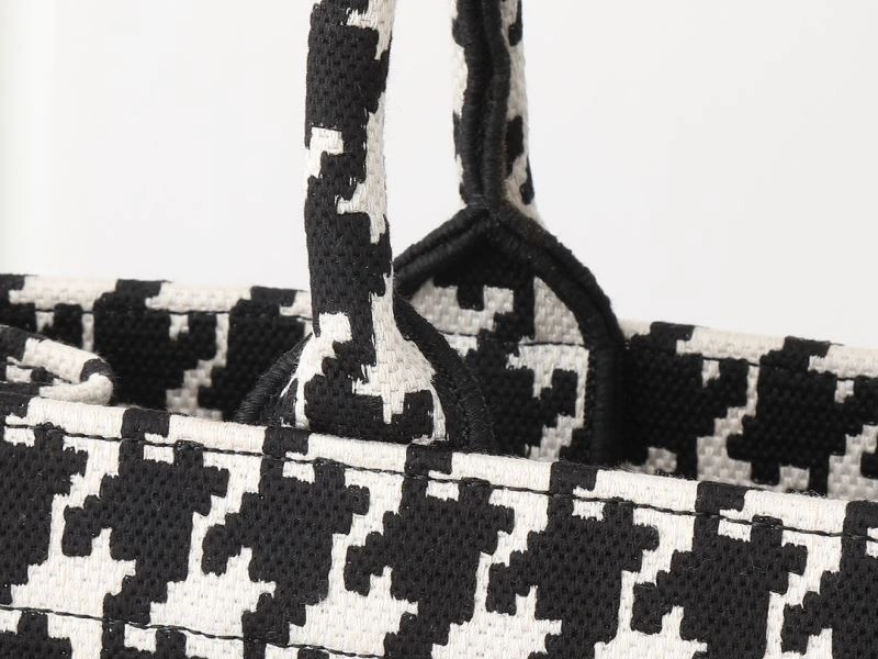Neat Christian Dior Shopping Bags 87723
