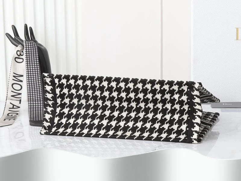 Neat Christian Dior Shopping Bags 87723