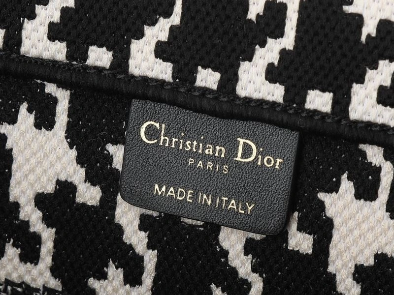 Neat Christian Dior Shopping Bags 87723