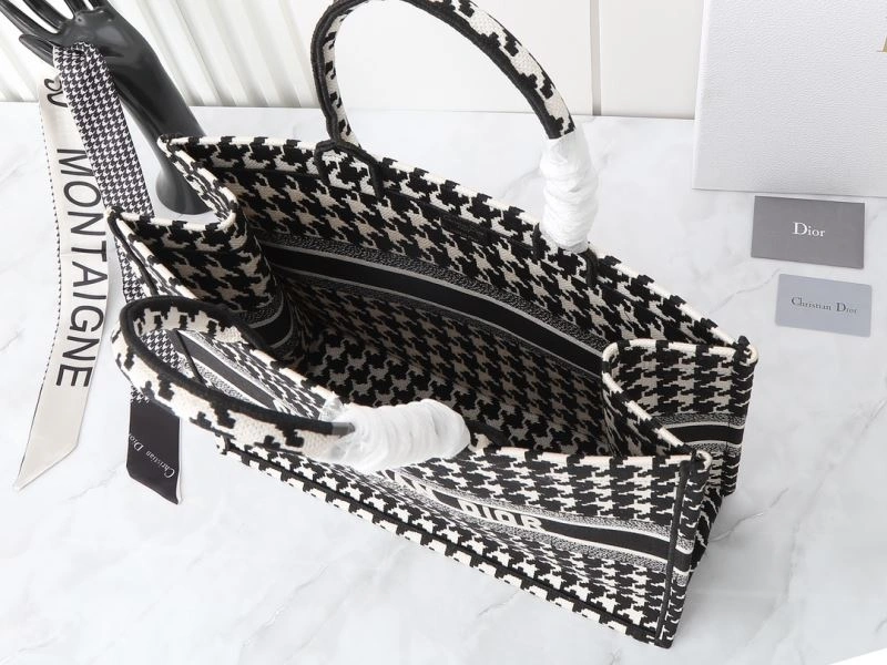 Neat Christian Dior Shopping Bags 87723