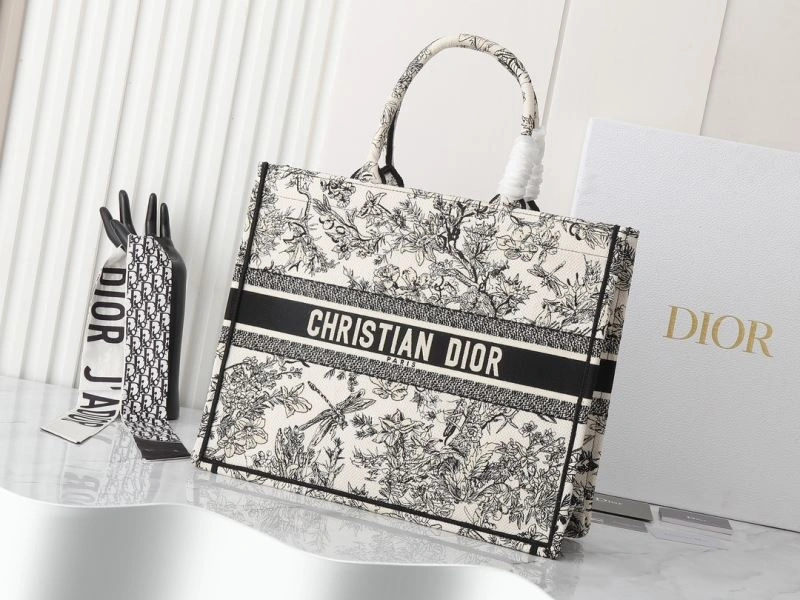 Christian Dior Shopping Bags Attractive 87748