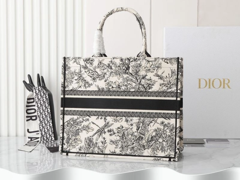 Christian Dior Shopping Bags Attractive 87748