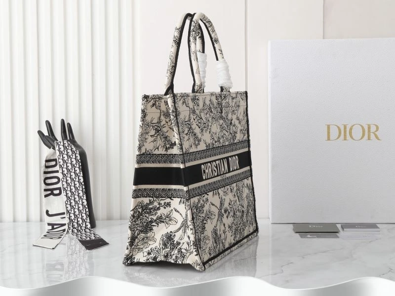 Christian Dior Shopping Bags Attractive 87748