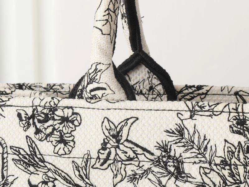 Christian Dior Shopping Bags Attractive 87748