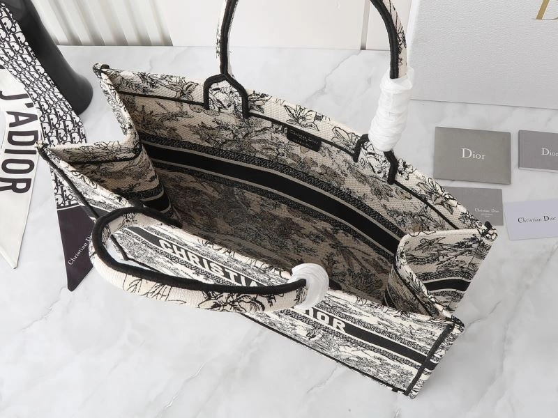 Christian Dior Shopping Bags Attractive 87748