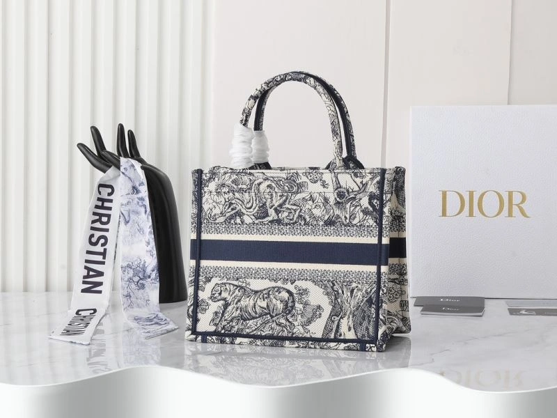 Versatile Christian Dior Shopping Bags 78984