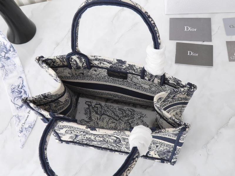 Versatile Christian Dior Shopping Bags 78984