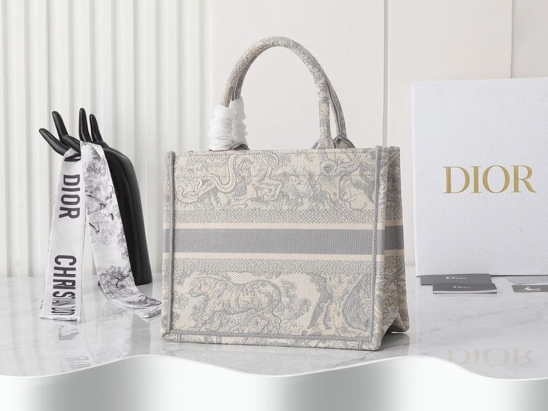 Christian Dior Shopping Bags ModernLook 87680