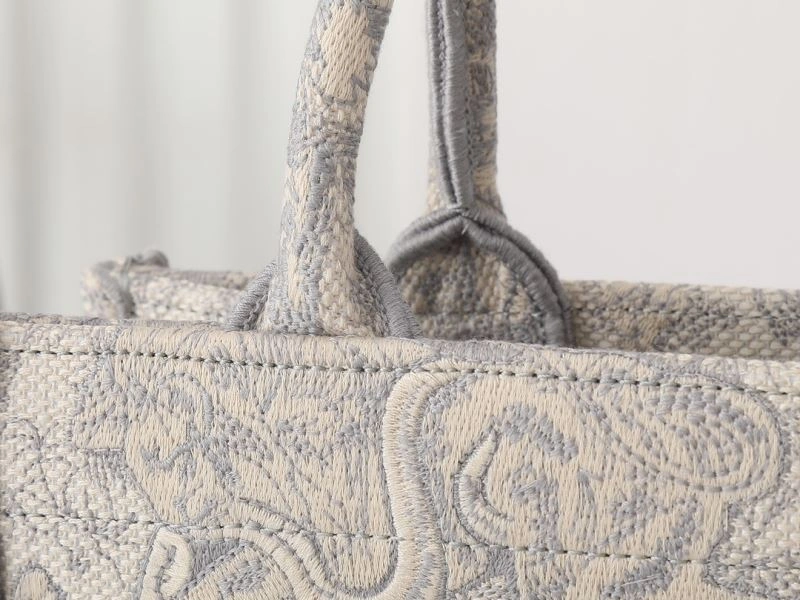 Christian Dior Shopping Bags ModernLook 87680