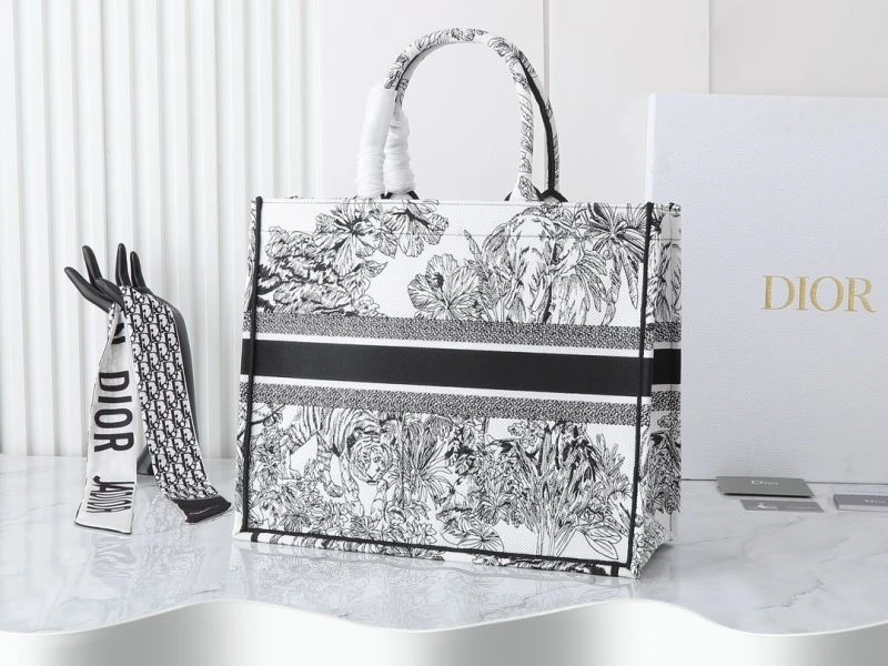 Lightweight Christian Dior Shopping Bags 87674