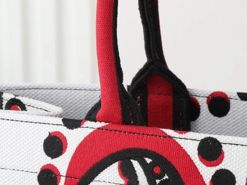Christian Dior Shopping Bags ModernLook 87701