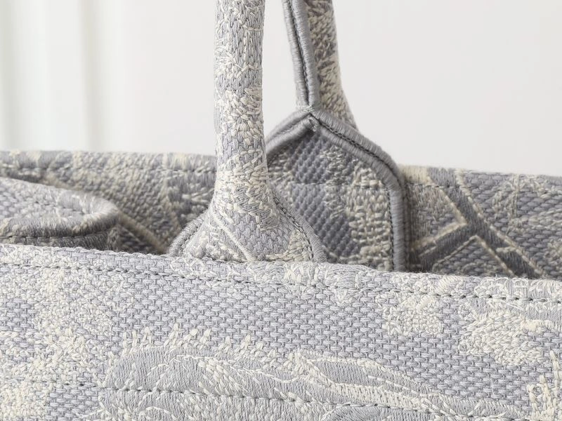 Bright Christian Dior Shopping Bags 87650