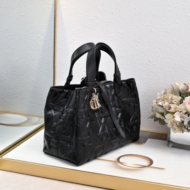 Trendsetting Christian Dior Shopping Bags 87625