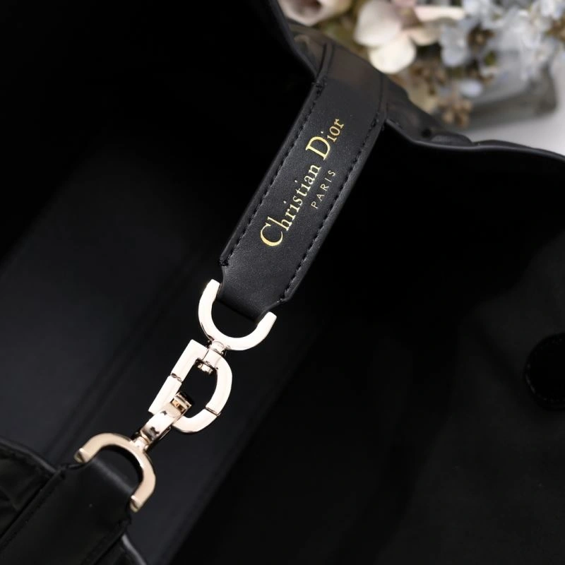 Trendsetting Christian Dior Shopping Bags 87625