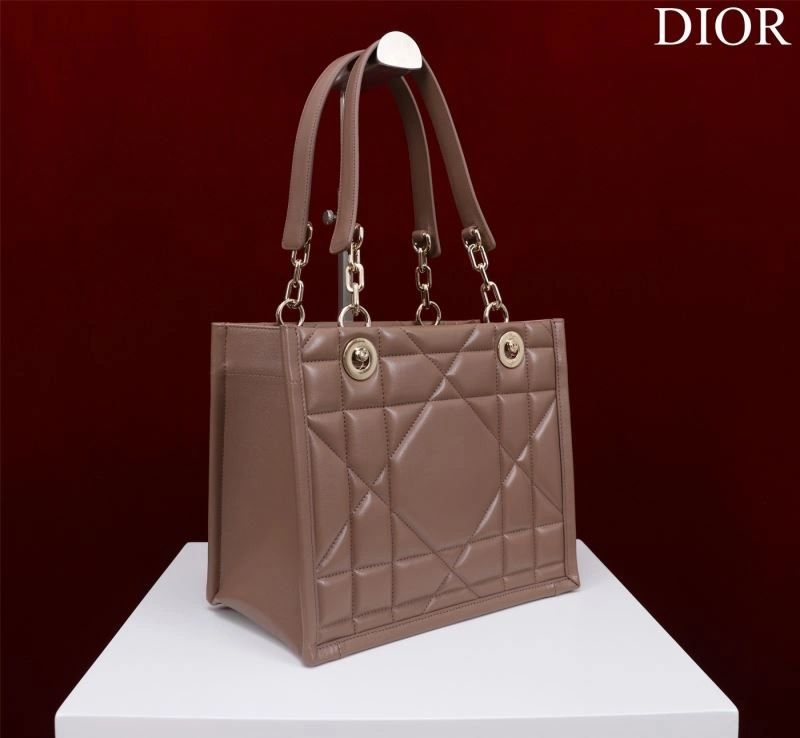 Christian Dior Shopping Bags Resilient 76248