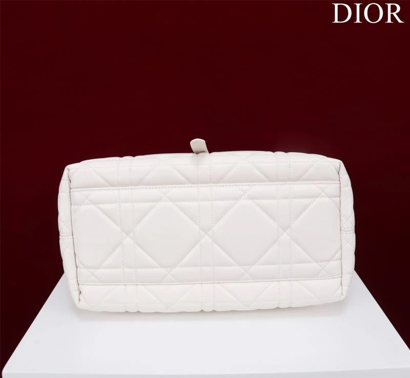Lightweight Christian Dior Shopping Bags 76241