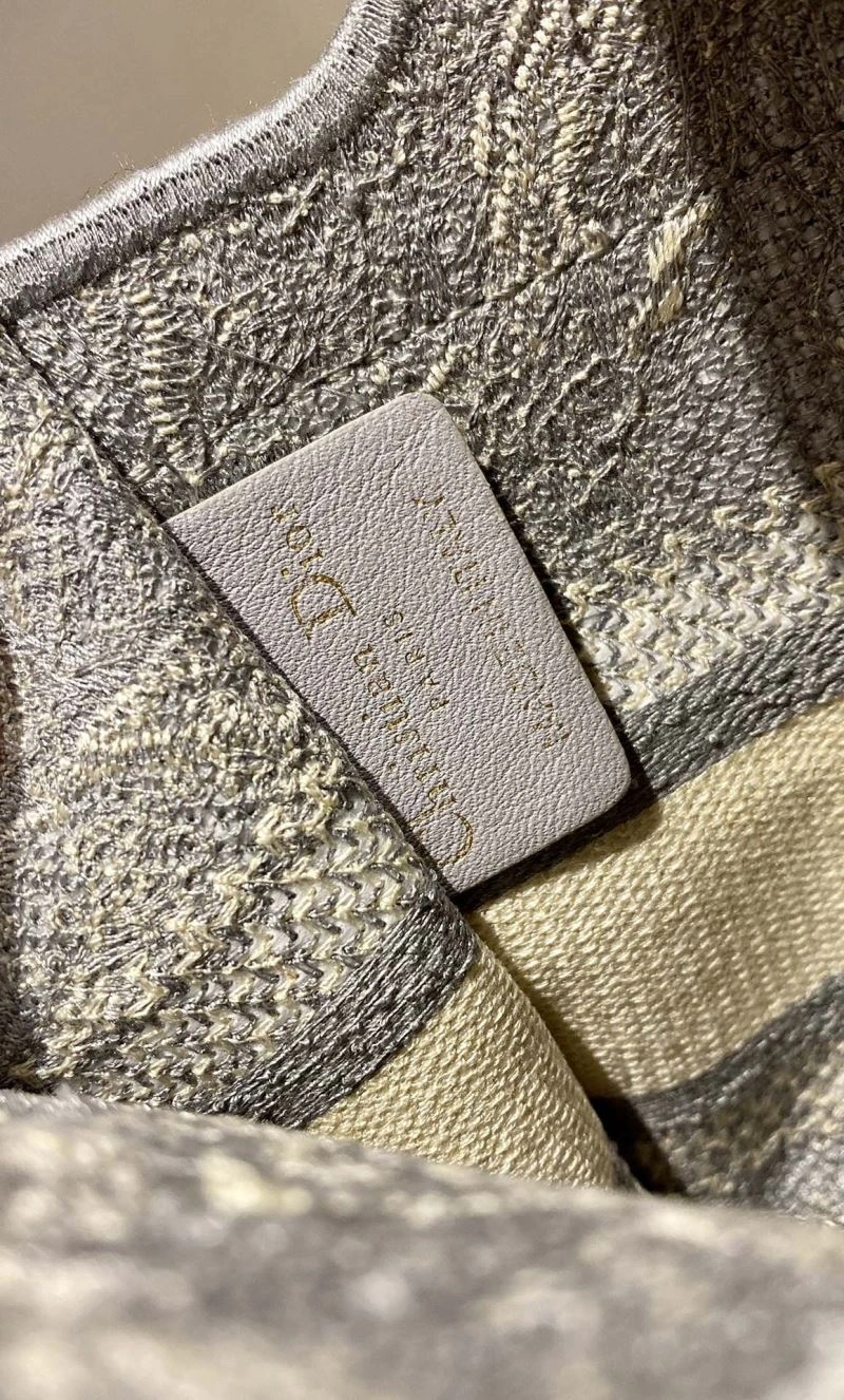 Christian Dior Shopping Bags Sleek 76249