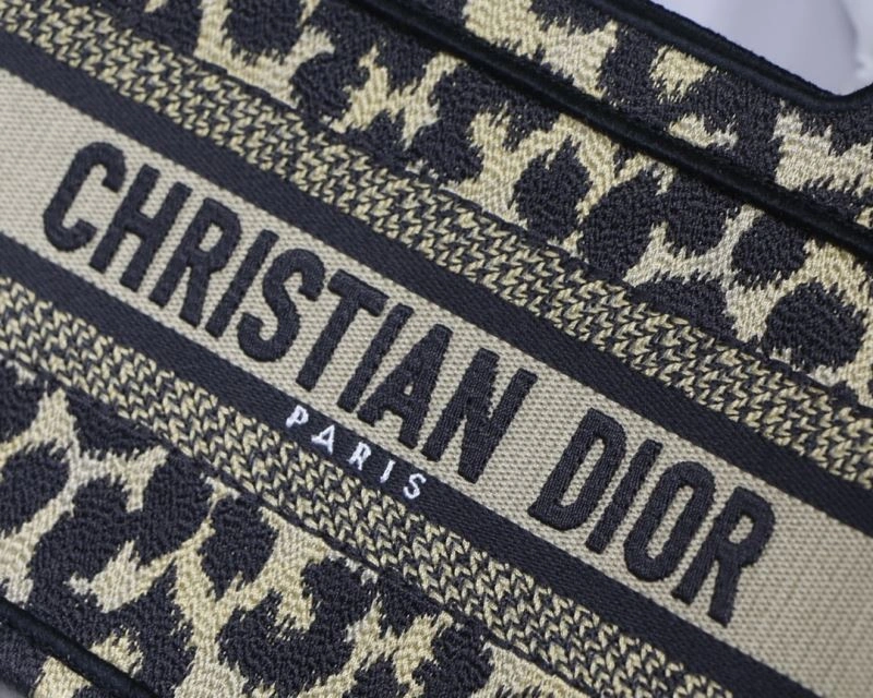 Versatile Christian Dior Shopping Bags 76261