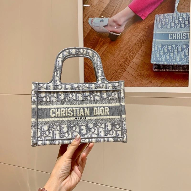 Timeless Christian Dior Shopping Bags 76258