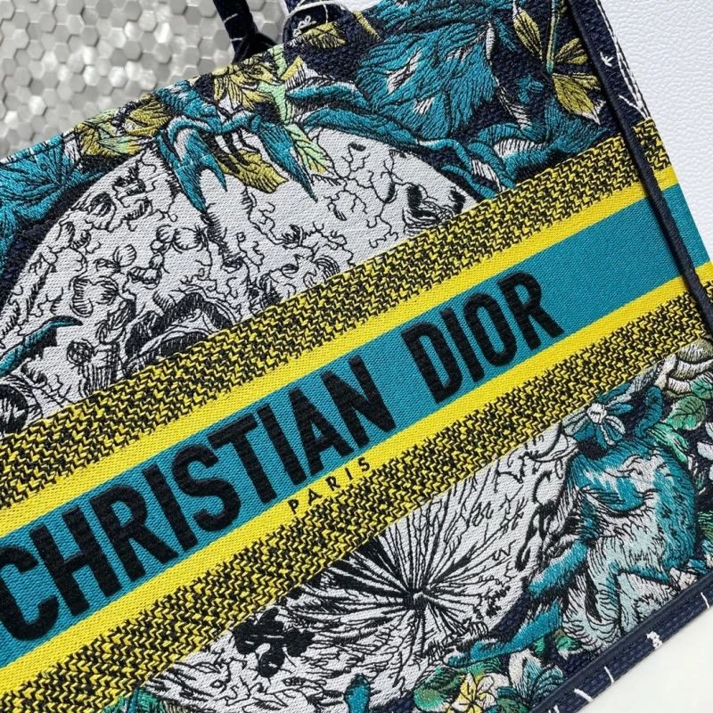 ModernLook Christian Dior Shopping Bags 76236
