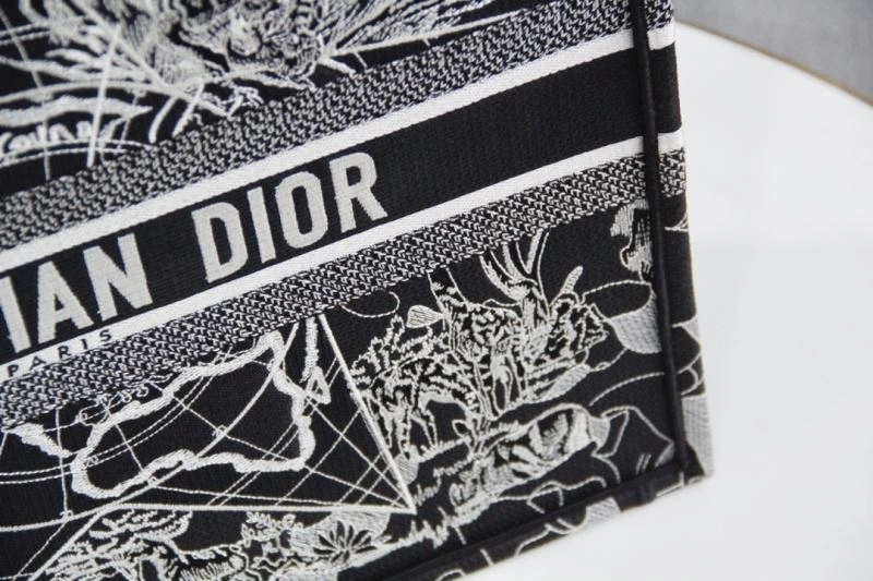 SportInspired Christian Dior Shopping Bags 76234