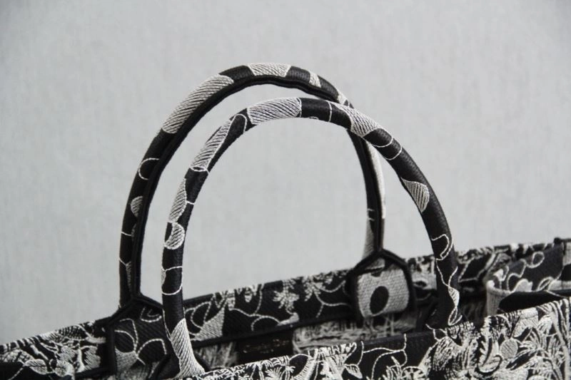 SportInspired Christian Dior Shopping Bags 76234