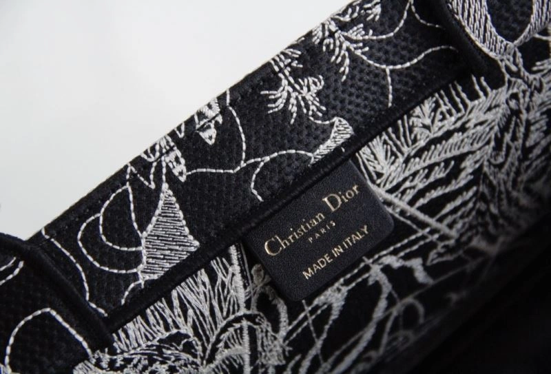 SportInspired Christian Dior Shopping Bags 76234