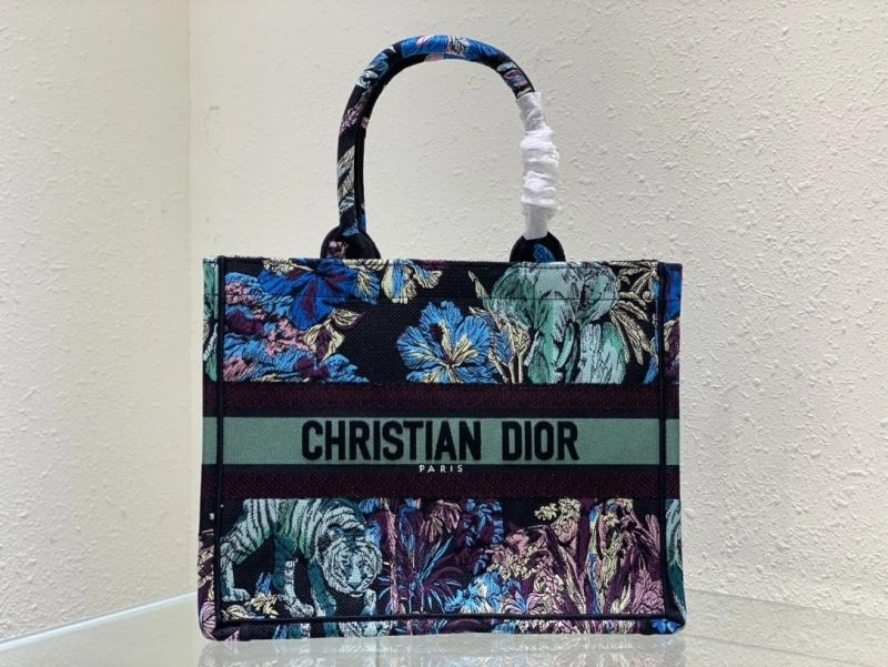 Trendsetting Christian Dior Shopping Bags 76235