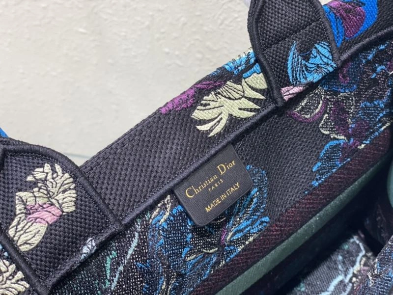 Trendsetting Christian Dior Shopping Bags 76235
