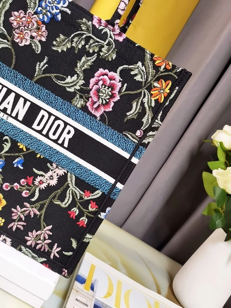 OdorResistant Christian Dior Shopping Bags 76225