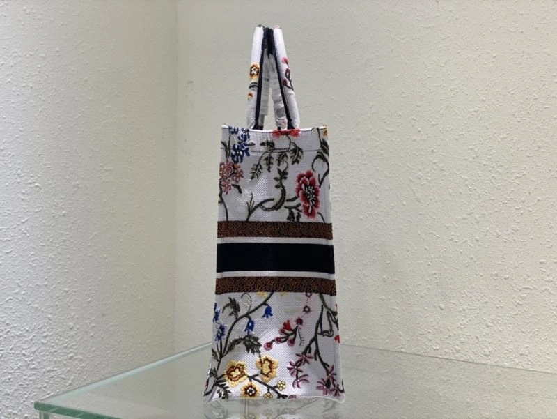 ModernLook Christian Dior Shopping Bags 76205