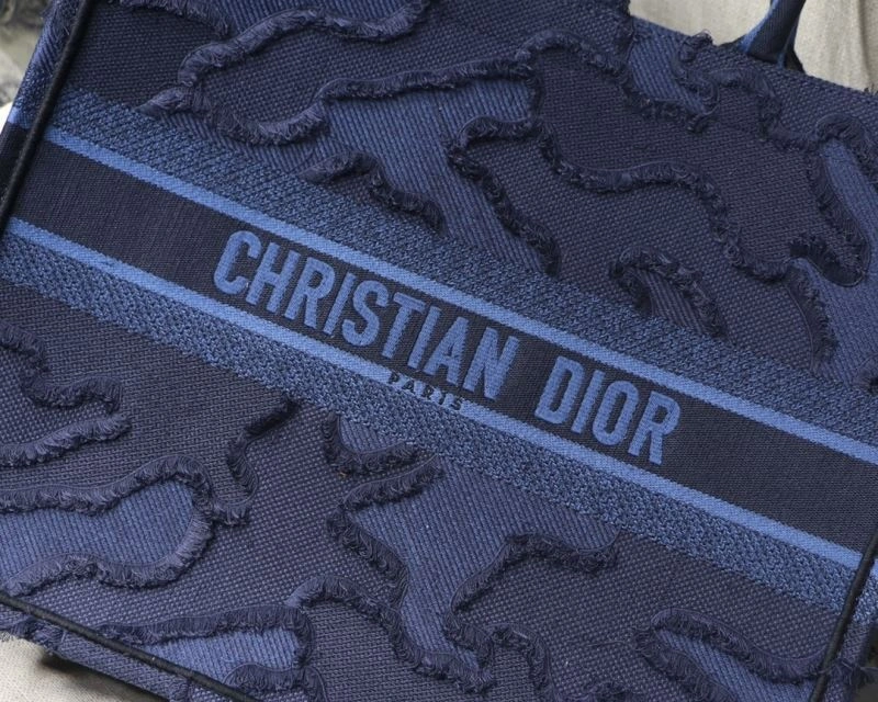 Vibrant Christian Dior Shopping Bags 76222