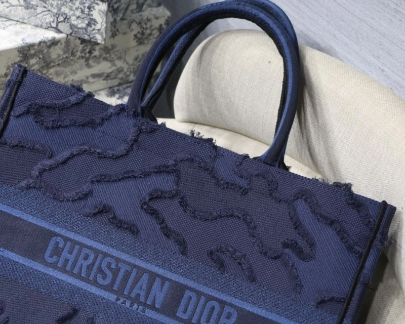 Vibrant Christian Dior Shopping Bags 76222