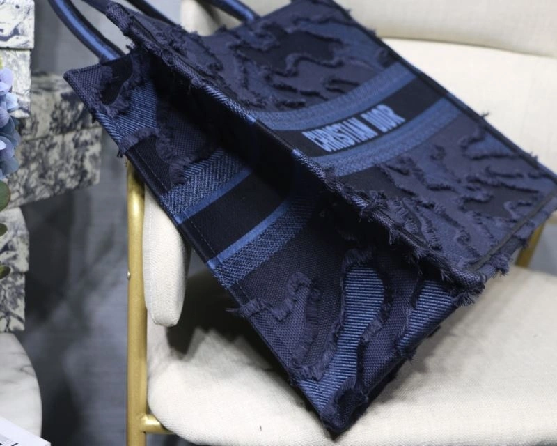 Vibrant Christian Dior Shopping Bags 76222