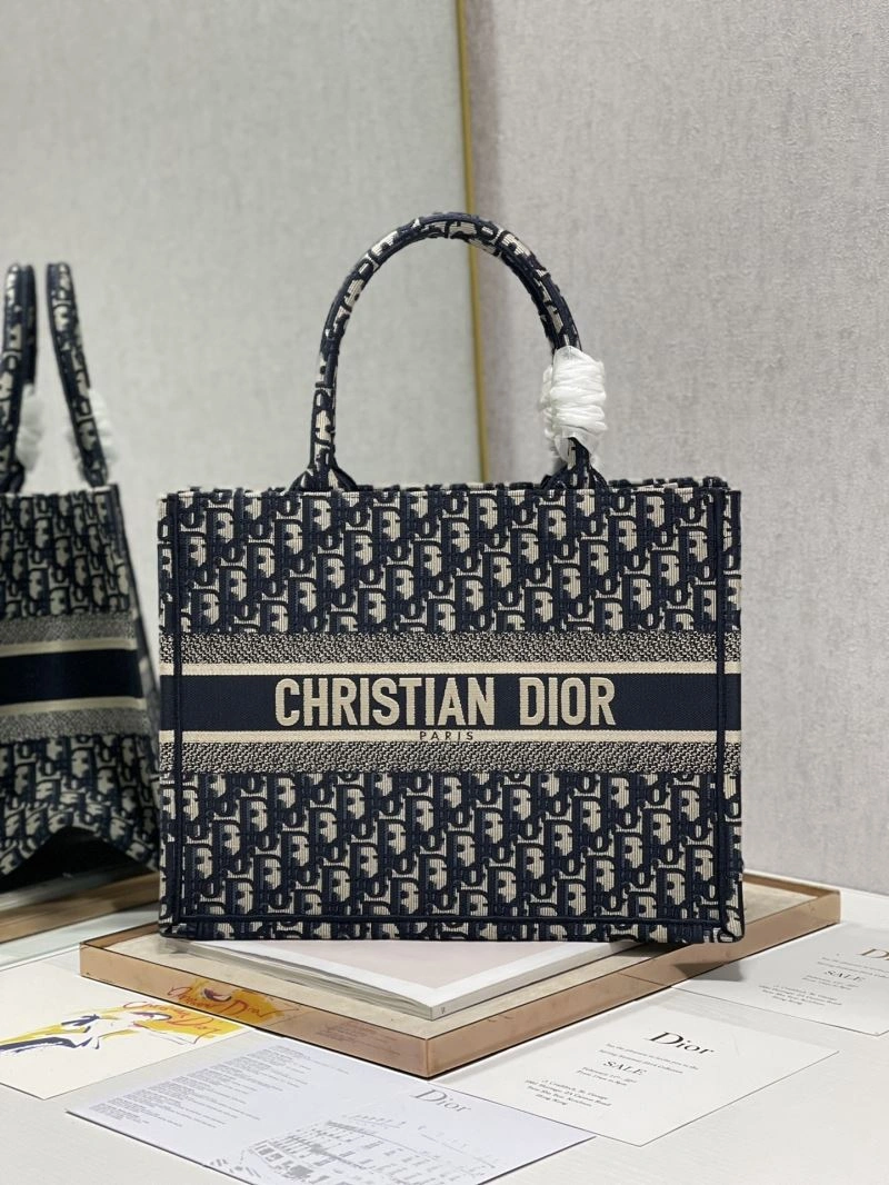 Elegant Christian Dior Shopping Bags 76200