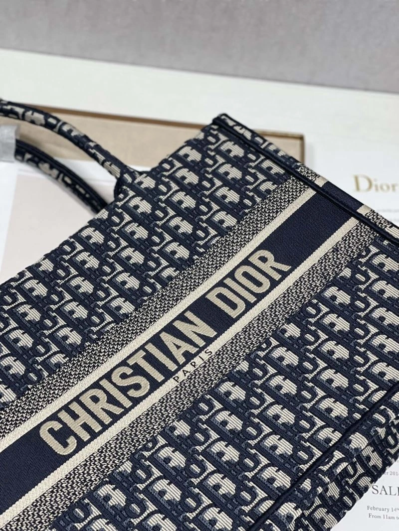 Elegant Christian Dior Shopping Bags 76200