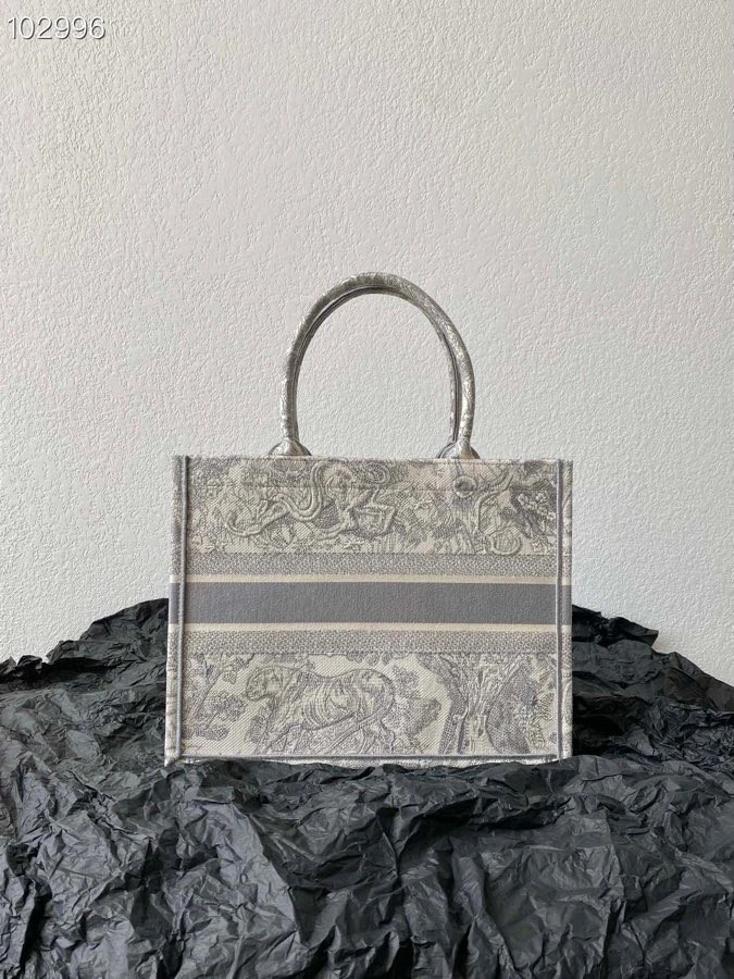 Bright Christian Dior Shopping Bags 76201